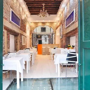 Al Mascaron Ridente Hotel Venedig